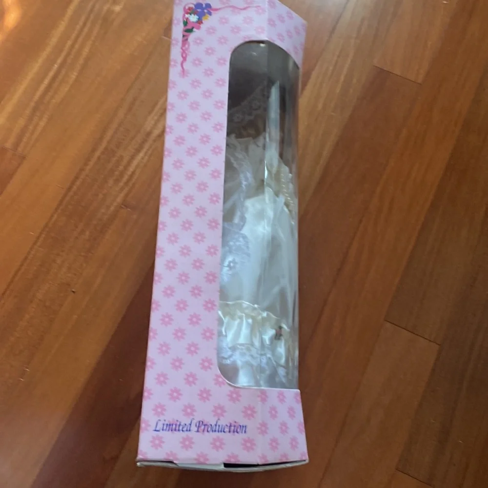 Collectible Memories Exclusive Porcelain Bride Doll - 16” EUC wOriginal Box